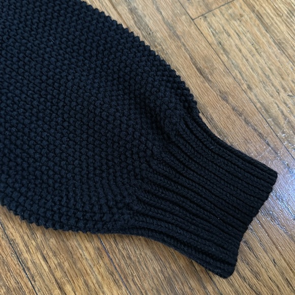 Old Navy Sweater - Picture 5 of 5